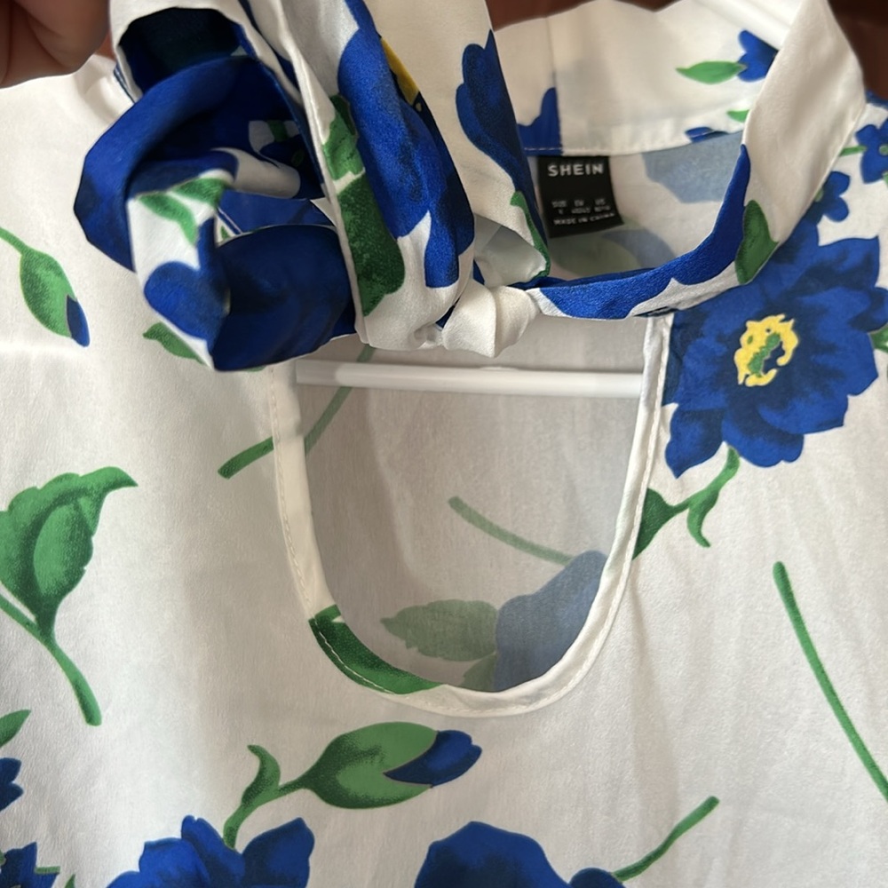 Shein blouse - Picture 3 of 5